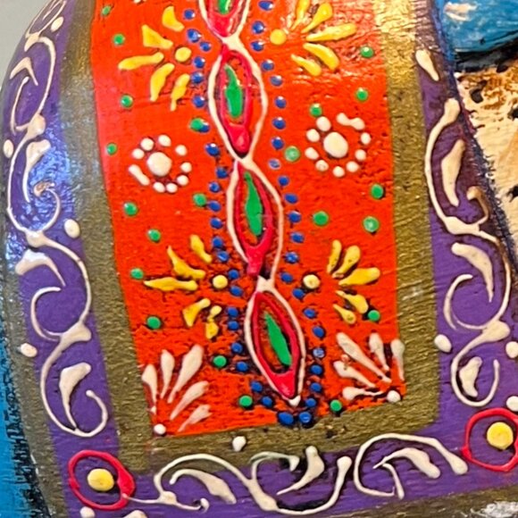 INDIAN FOLK ART Hand Carved Wooden Hand Painted Trunk Up Blessing Elephant - Picture 3 of 16